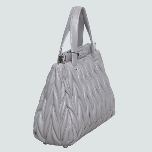 90282 Miu Miu Tote Matelasse Nappa Borse di cuoio 90282 Grigio P